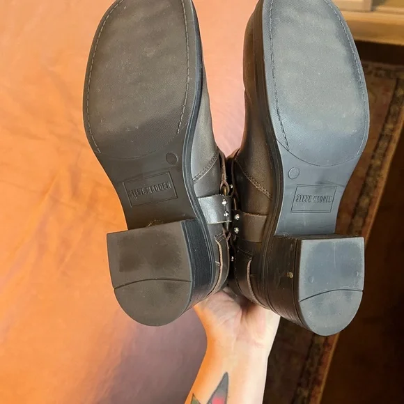 Steve Madden Rocky Boot- Brown - Picture 2 of 4